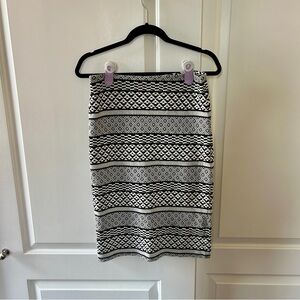 Black and white knit H&M skirt - size S